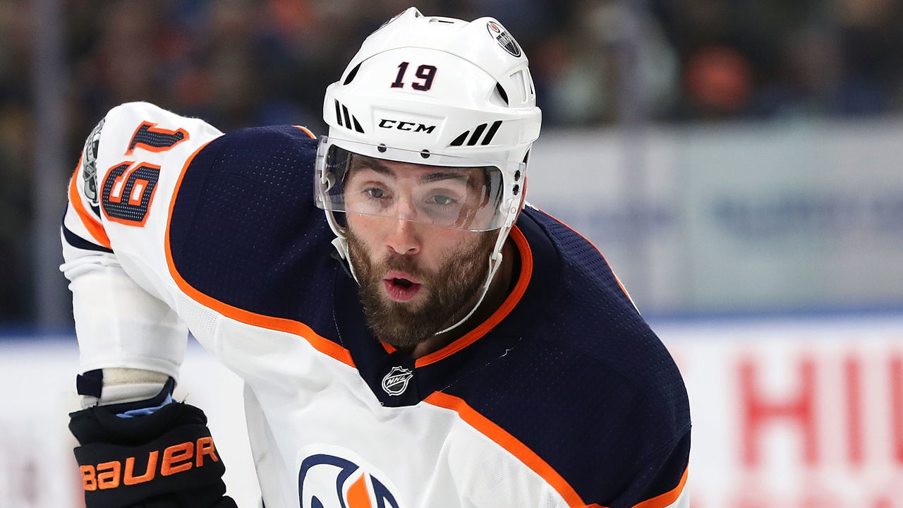 BUFFALO, NY - NOVEMBER 24: Patrick Maroon #19 of the Edmonton Oilers during the game against the Buffalo Sabres at the KeyBank Center on November 24, 2017 in Buffalo, New York.