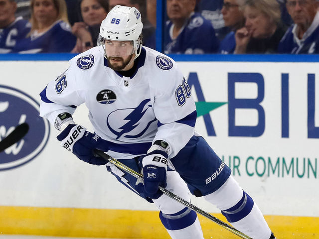 TAMPA, FL - FEBRUARY 10: Nikita Kucherov #86 of the Tampa Bay Lightning looks to pass against the Los Angeles Kings at the Amalie Arena on February 10, 2018 in Tampa, Florida.