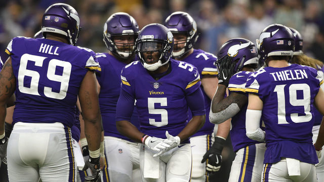 MINNEAPOLIS, MN - DECEMBER 17: Teddy Bridgewater #5 of the Minnesota Vikings in the huddle in the fourth quarter of the game against the Cincinnati Bengals on December 17, 2017 at U.S. Bank Stadium in Minneapolis, Minnesota.