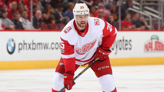 GLENDALE, AZ - OCTOBER 12: Mike Green #25 of the Detroit Red Wings during the second period of the NHL game against the Arizona Coyotes at Gila River Arena on October 12, 2017 in Glendale, Arizona.