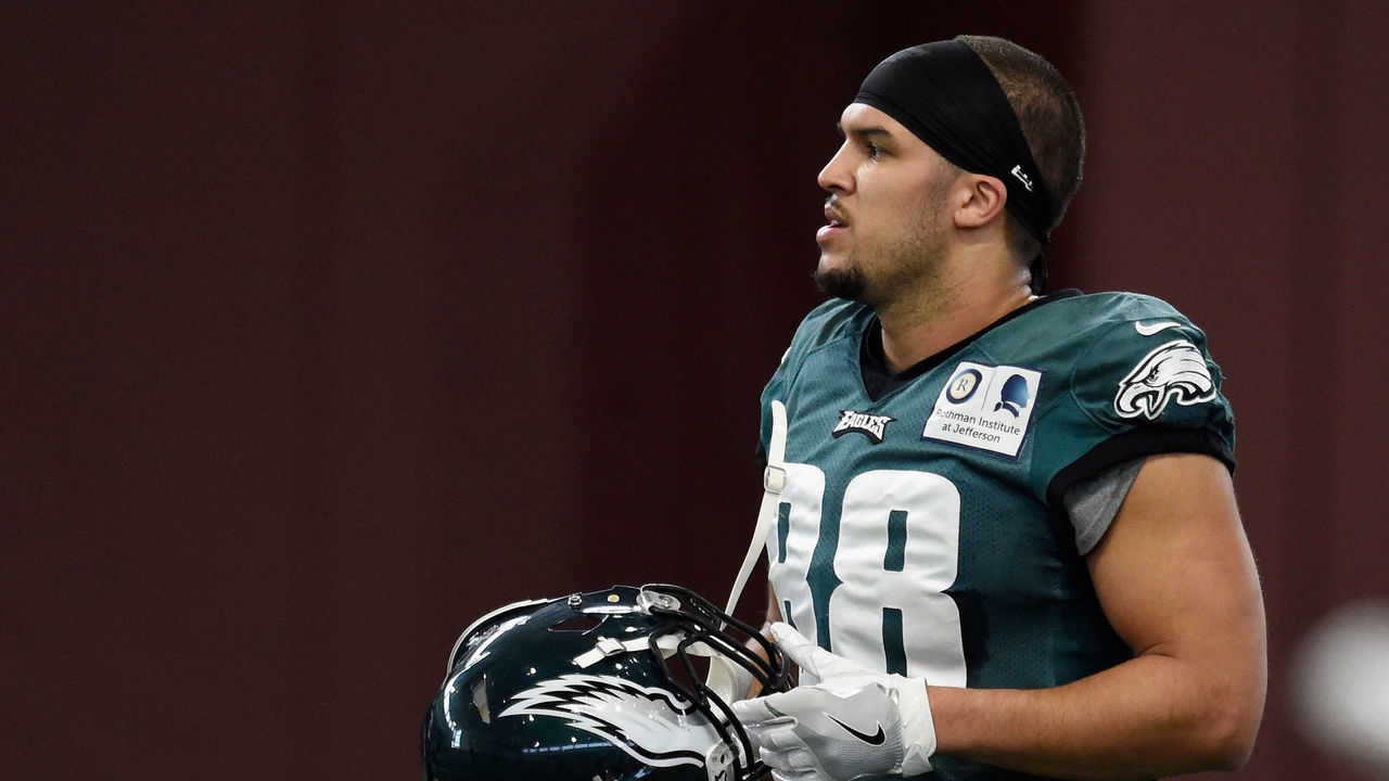 MINNEAPOLIS, MN - FEBRUARY 02: Trey Burton #88 of the Philadelphia Eagles during Super Bowl LII practice on February 2, 2018 at the University of Minnesota in Minneapolis, Minnesota. The Philadelphia Eagles will face the New England Patriots in Super Bowl LII on February 4th.
