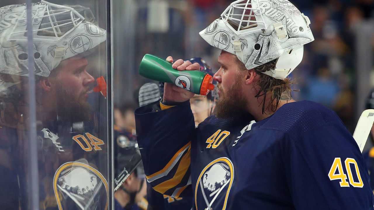 BUFFALO, NY - JANUARY 9: Robin Lehner #40 of the Buffalo Sabres takes a drink in the first period against the Winnipeg Jets at the KeyBank Center on January 9, 2018 in Buffalo, New York.