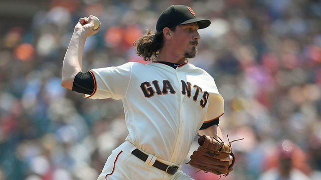 SAN FRANCISCO, CA - SEPTEMBER 02: Jeff Samardzija #29 of the San Francisco Giants pitches against the St. Louis Cardinals in the top of the second inning at AT&T Park on September 2, 2017 in San Francisco, California.