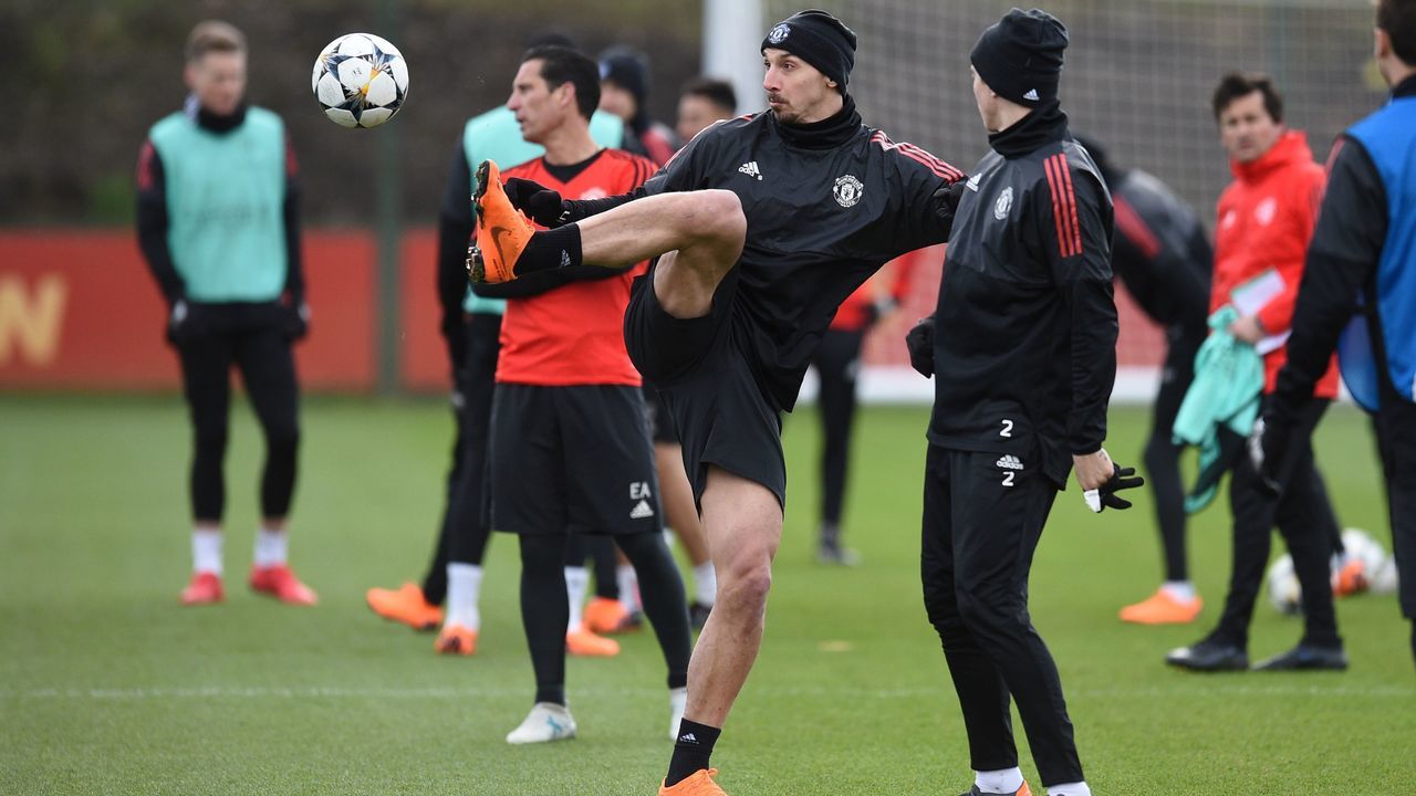 Manchester United's Swedish striker Zlatan Ibrahimovic takes part in a team training session at the club's training complex near Carrington, west of Manchester in north west England on February 20, 2018, on the eve of their UEFA Champions League round of 16 football match against Sevilla. / AFP PHOTO / Oli SCARFF