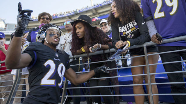 BALTIMORE, MD - OCTOBER 01: Marlon Humphrey #29 of the Baltimore Ravens greats fans after the game against the Pittsburgh Steelers at M&T Bank Stadium on October 1, 2017 in Baltimore, Maryland.