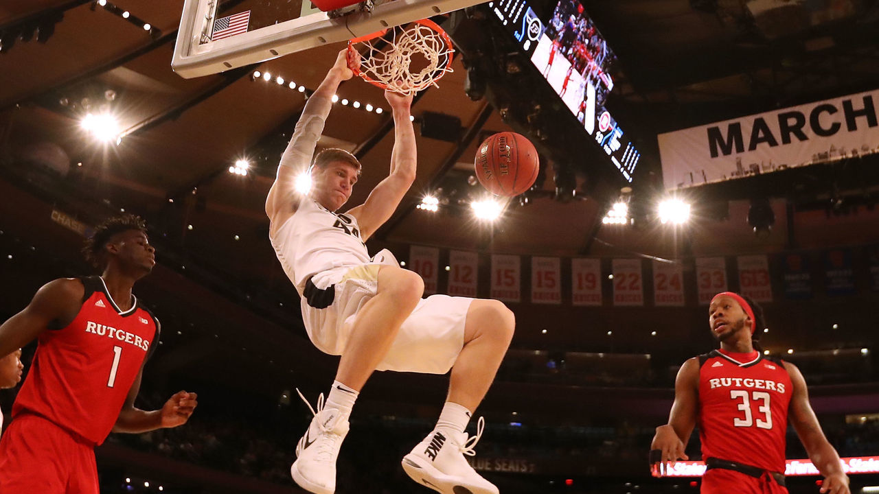 NEW YORK, NY - MARCH 02: Isaac Haas #44 of the Purdue Boilermakers dunks the ball in the first half against the Rutgers Scarlet Knights during quarterfinals of the Big Ten Basketball Tournament at Madison Square Garden on March 2, 2018 in New York City.