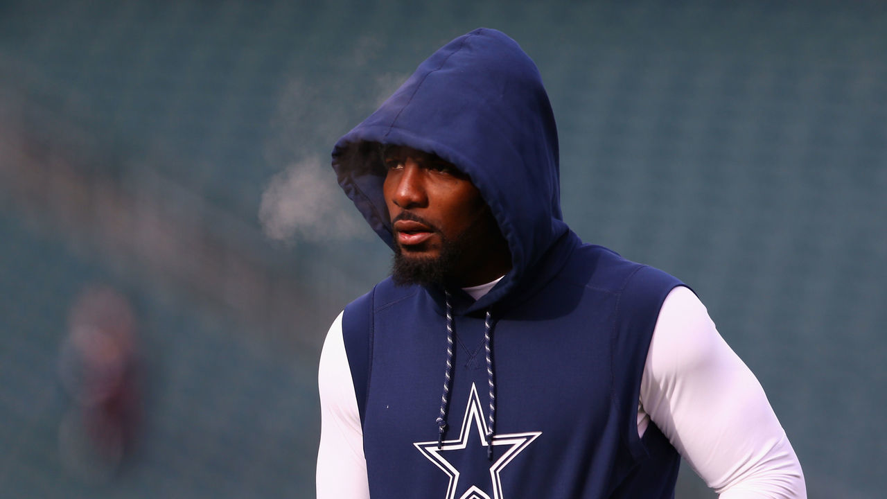 PHILADELPHIA, PA - DECEMBER 31: Wide receiver Dez Bryant #88 of the Dallas Cowboys looks on during warmups before playing against the Philadelphia Eagles at Lincoln Financial Field on December 31, 2017 in Philadelphia, Pennsylvania.