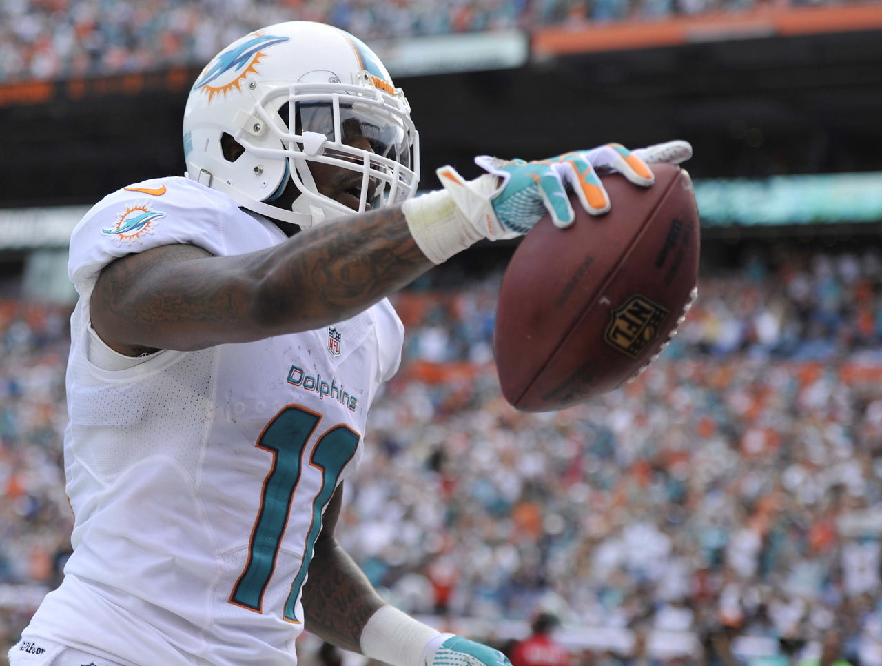 Mike Wallace agrees to deal with Dolphins, according to report 