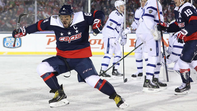 Capitals score 5 goals to chase Maple Leafs' Andersen