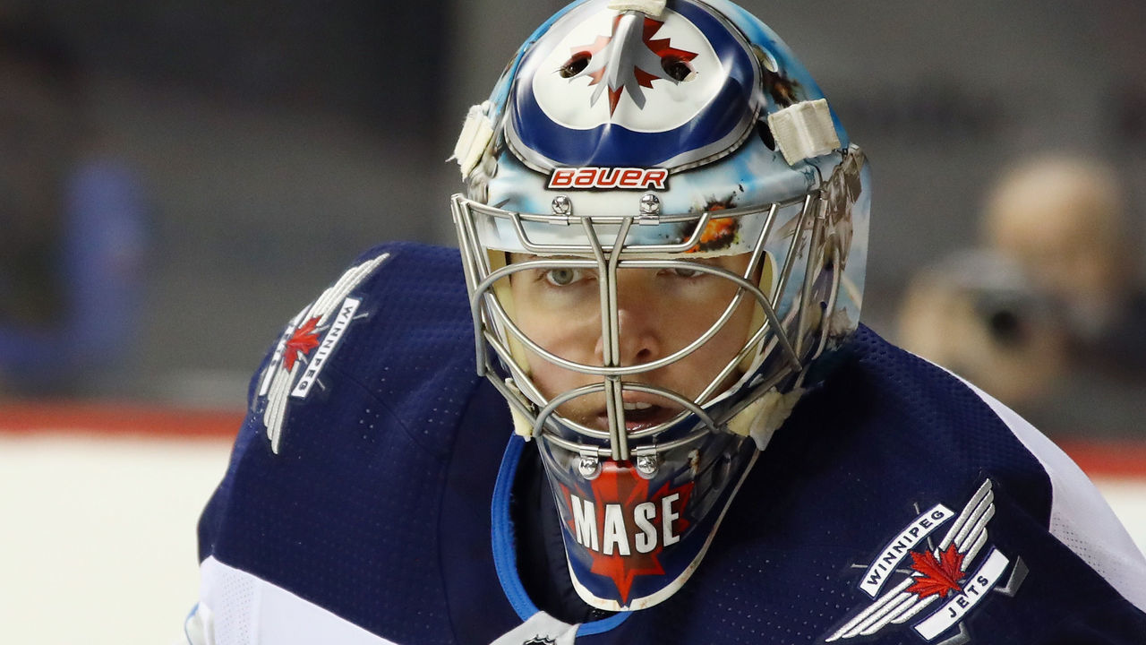 NEW YORK, NY - DECEMBER 23: Steve Mason #35 of the Winnipeg Jets tends net against the New York Islanders during the second period at the Barclays Center on December 23, 2017 in the Brooklyn borough of New York City.