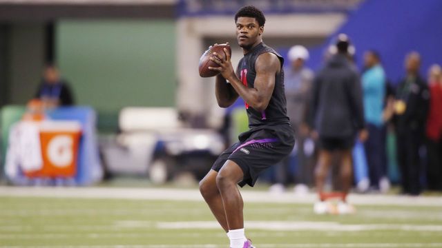 Ravens' Harbaugh impressed by Jackson's accuracy at rookie camp