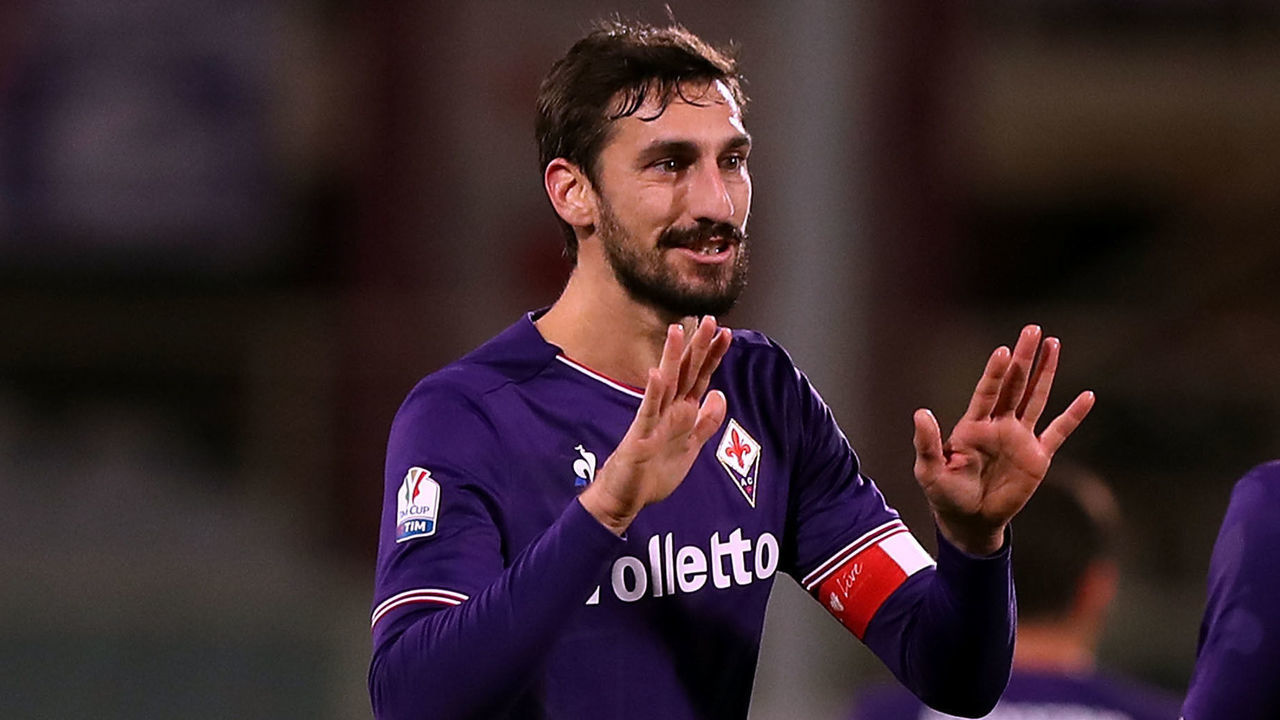 FLORENCE, ITALY - DECEMBER 13: Davide Astori of ACF Fiorentina reacts during the Tim Cup match between ACF Fiorentina and UC Sampdoria at Stadio Artemio Franchi on December 13, 2017 in Florence, Italy.