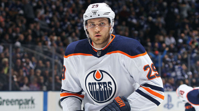 TORONTO, ON - DECEMBER 10: Leon Draisaitl #29 of the Edmonton Oilers gets set for a faceoff against the Toronto Maple Leafs during an NHL game at the Air Canada Centre on December 10, 2017 in Toronto, Ontario, Canada. The Maple Leafs defeated the Oilers 1-0.