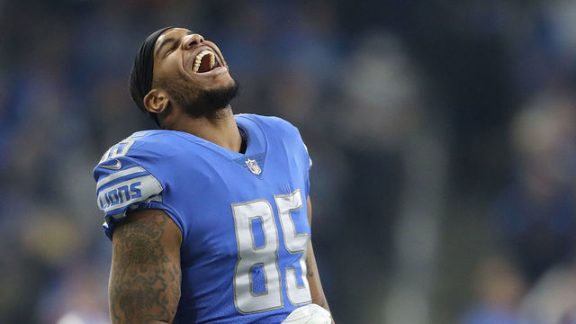 DETROIT, MI - DECEMBER 31: Eric Ebron #85 of the Detroit Lions celebrates a two point conversion reception by quarterback Matthew Stafford #9 of the Detroit Lions during the second half at Ford Field on December 31, 2017 in Detroit, Michigan.