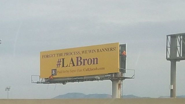 Lakers superfan uses billboards to recruit LeBron James, takes shot at 76ers