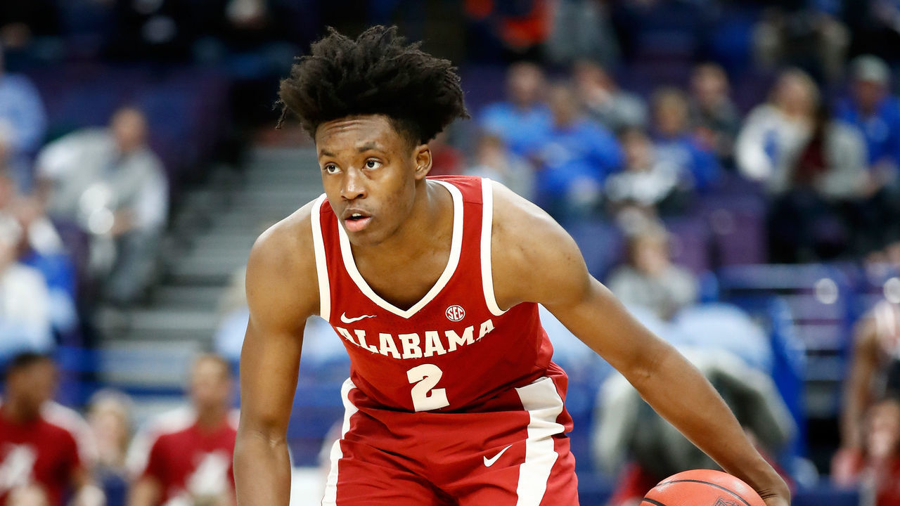 ST LOUIS, MO - MARCH 09: Collin Sexton #2 of the Alabama Crimson Tide dribbles the ball against the Auburn Tigers during the quarterfinals round of the 2018 SEC Basketball Tournament at Scottrade Center on March 9, 2018 in St Louis, Missouri.