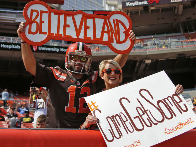 CLEVELAND, OH - SEPTEMBER 10: Cleveland Browns fans cheer against the Pittsburgh Steelers at FirstEnergy Stadium on September 10, 2017 in Cleveland, Ohio.