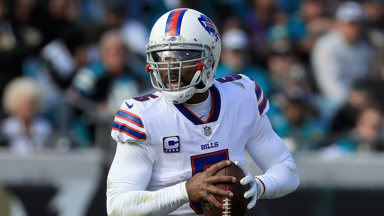 JACKSONVILLE, FL - JANUARY 07: Quarterback Tyrod Taylor #5 of the Buffalo Bills rolls out to pass in the third quarter against the Jacksonville Jaguars during the AFC Wild Card Playoff game at EverBank Field on January 7, 2018 in Jacksonville, Florida.