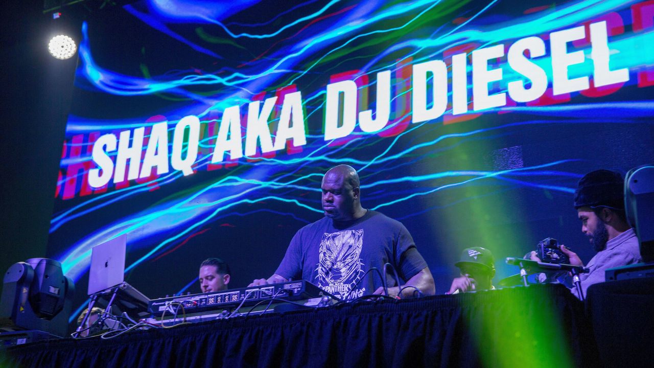 MINNEAPOLIS, MN - FEBRUARY 02: DJ Diesel; Shaquille ONeal performs at the TAO Group In Minneapolis For Big Game Weekend on February 2, 2018 in Minneapolis, Minnesota. (Photo by Tasos Katopodis/Getty Images for TAO Group