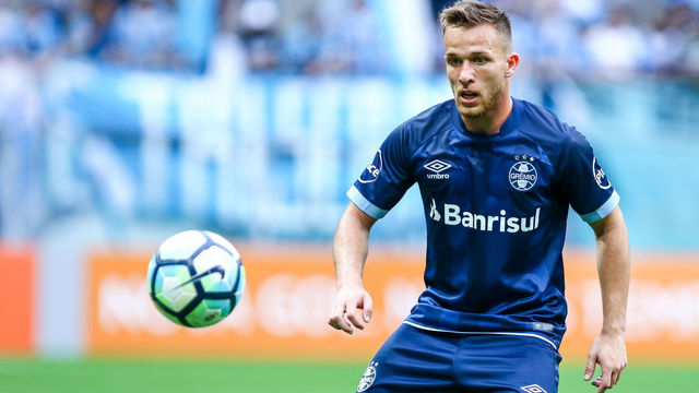 PORTO ALEGRE, BRAZIL - OCTOBER 01: Arthur of Gremio during the match Gremio v Fluminense as part of Brasileirao Series A 2017, at Arena do Gremio on October 01, 2017, in Porto Alegre, Brazil.