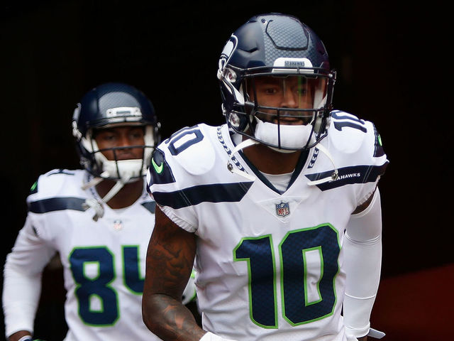 SANTA CLARA, CA - NOVEMBER 26: Paul Richardson #10 of the Seattle Seahawks runs out to the field for the warm up before the game against the San Francisco 49ers at Levi's Stadium on November 26, 2017 in Santa Clara, California.