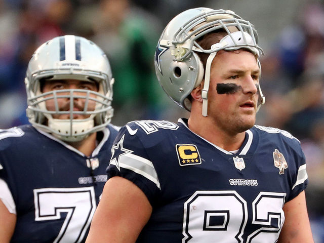 EAST RUTHERFORD, NEW JERSEY - DECEMBER 10: Jason Witten #82 of the Dallas Cowboys looks on against the New York Giants during the second half in the game at MetLife Stadium on December 10, 2017 in East Rutherford, New Jersey.