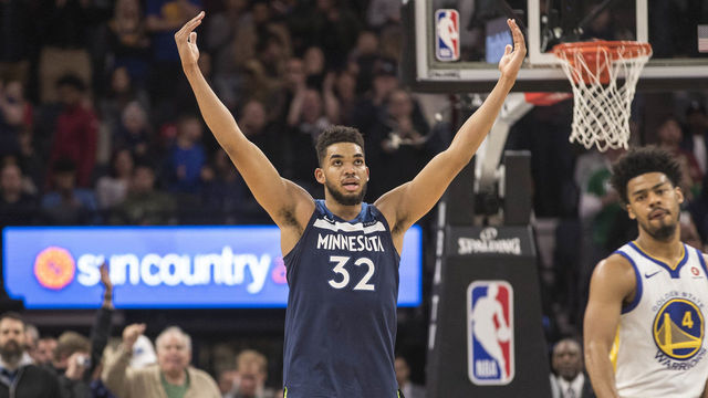 Playing through Towns pays dividends for Wolves in massive win over Warriors