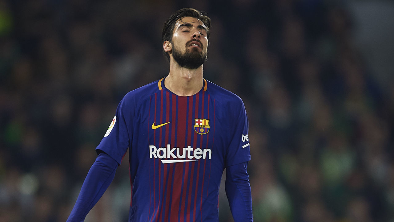 SEVILLE, SPAIN - JANUARY 21: Andre Gomes of FC Barcelona reacts the La Liga match between Real Betis and Barcelona at Estadio Benito Villamarin on January 21, 2018 in Seville, .