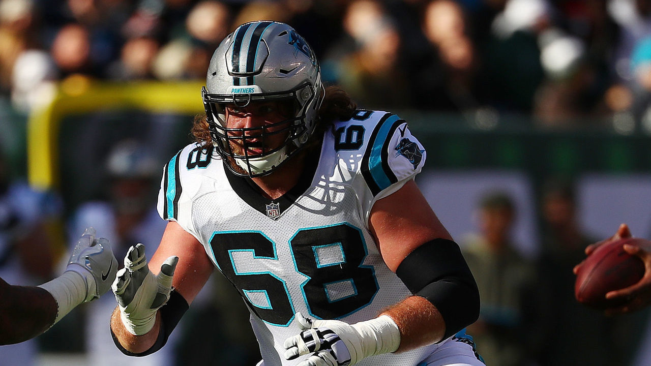 EAST RUTHERFORD, NJ - NOVEMBER 26: Andrew Norwell #68 of the Carolina Panthers in action against the New York Jets during their game at MetLife Stadium on November 26, 2017 in East Rutherford, New Jersey.
