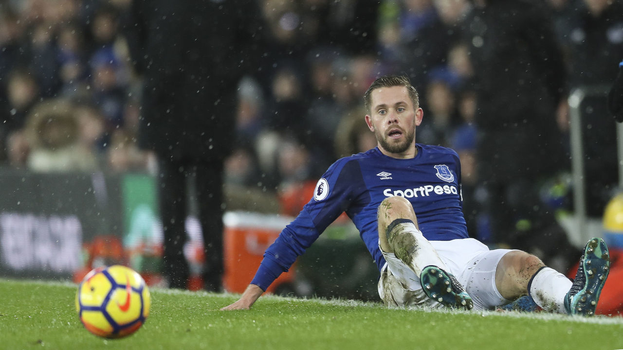 LIVERPOOL, ENGLAND - JANUARY 31: Gylfi Sigurdsson of Everton during the Premier League match between Everton and Leicester City at Goodison Park on January 31, 2018 in Liverpool, England.
