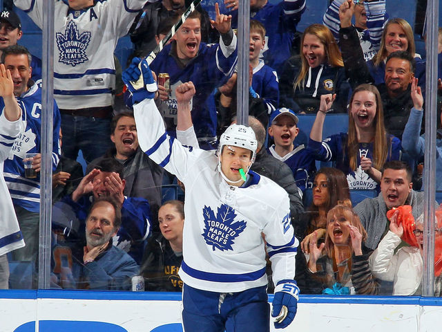 BUFFALO, NY - MARCH 15: James van Riemsdyk #25 of the Toronto Maple Leafs celebrates his first period goal during an NHL game against the Buffalo Sabres on March 15, 2018 at KeyBank Center in Buffalo, New York.