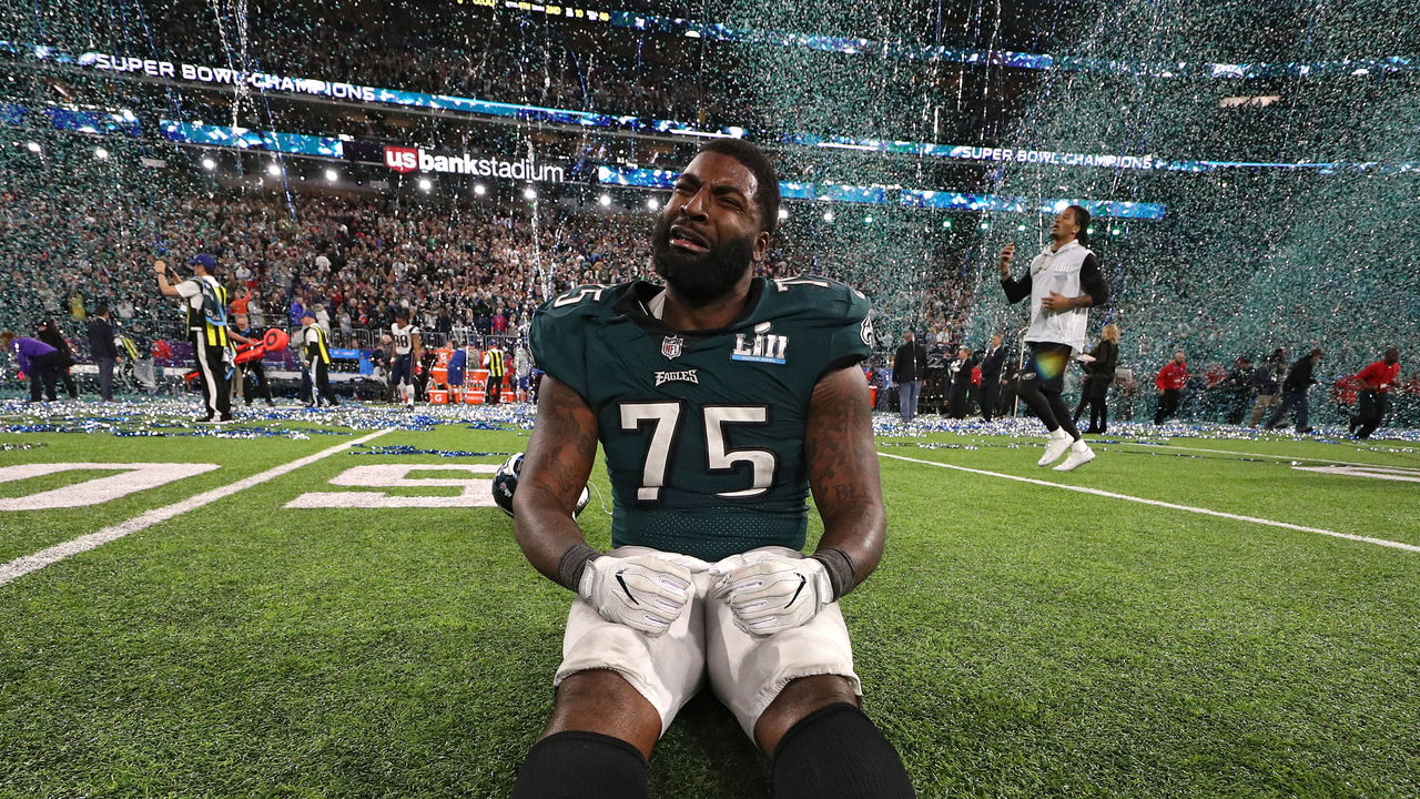 MINNEAPOLIS, MN - FEBRUARY 04: Vinny Curry #75 of the Philadelphia Eagles celebrates after defeating the New England Patriots 41-33 in Super Bowl LII at U.S. Bank Stadium on February 4, 2018 in Minneapolis, Minnesota.