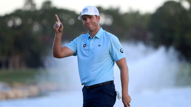 PALM BEACH GARDENS, FL - FEBRUARY 25: Luke List acknowledges the crowd on the 18th hole during the final round of The Honda Classic at PGA National Resort and Spa on February 25, 2018 in Palm Beach Gardens, Florida.