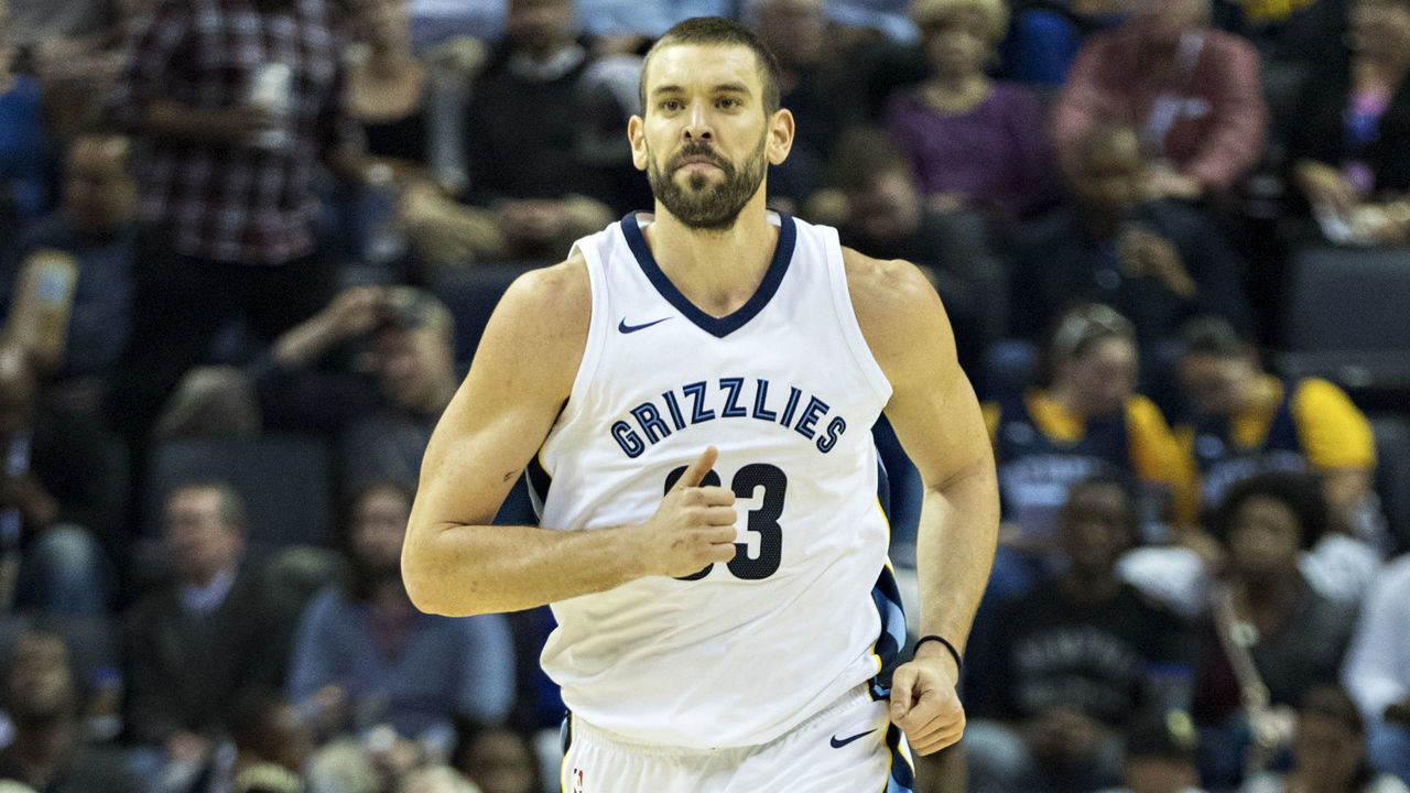 MEMPHIS, TN - OCTOBER 26: Marc Gasol #33 of the Memphis Grizzlies on the court during a game against the Dallas Mavericks at the FedEx Forum on October 26, 2017 in Memphis, Tennessee. The Grizzlies defeated the Mavericks 96-91.