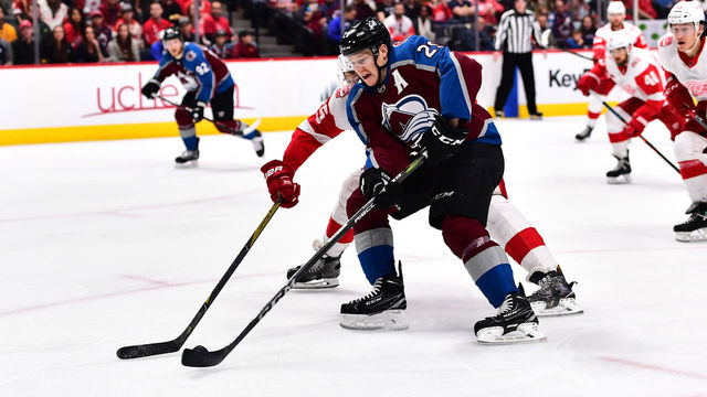 MacKinnon strengthens Hart case with dominant performance vs. Wings
