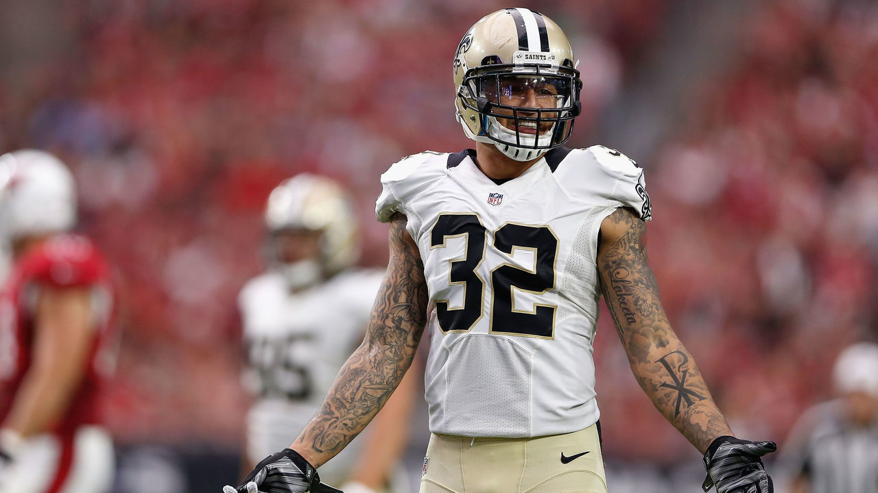 GLENDALE, AZ - SEPTEMBER 13: Strong safety Kenny Vaccaro #32 of the New Orleans Saints argues a penalty during the second half of the NFL game at the University of Phoenix Stadium on September 13, 2015 in Glendale, Arizona.
