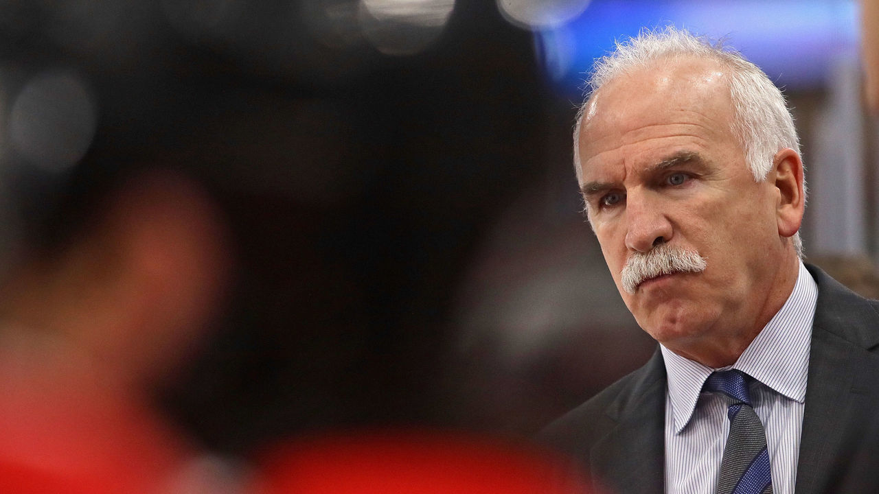 CHICAGO, IL - FEBRUARY 19: Head coach Joel Quenneville of the Chicago Blackhawks watches his team take on the Los Angeles Kings at the United Center on February 19, 2018 in Chicago, Illinois.