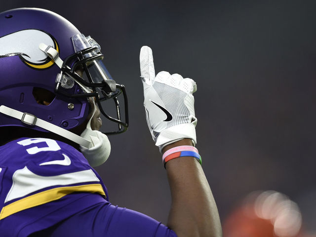 MINNEAPOLIS, MN - DECEMBER 17: Teddy Bridgewater #5 of the Minnesota Vikings takes the field for the first time since the 2015-16 season in the fourth quarter of the game against the Cincinnati Bengals on December 17, 2017 at U.S. Bank Stadium in Minneapolis, Minnesota.