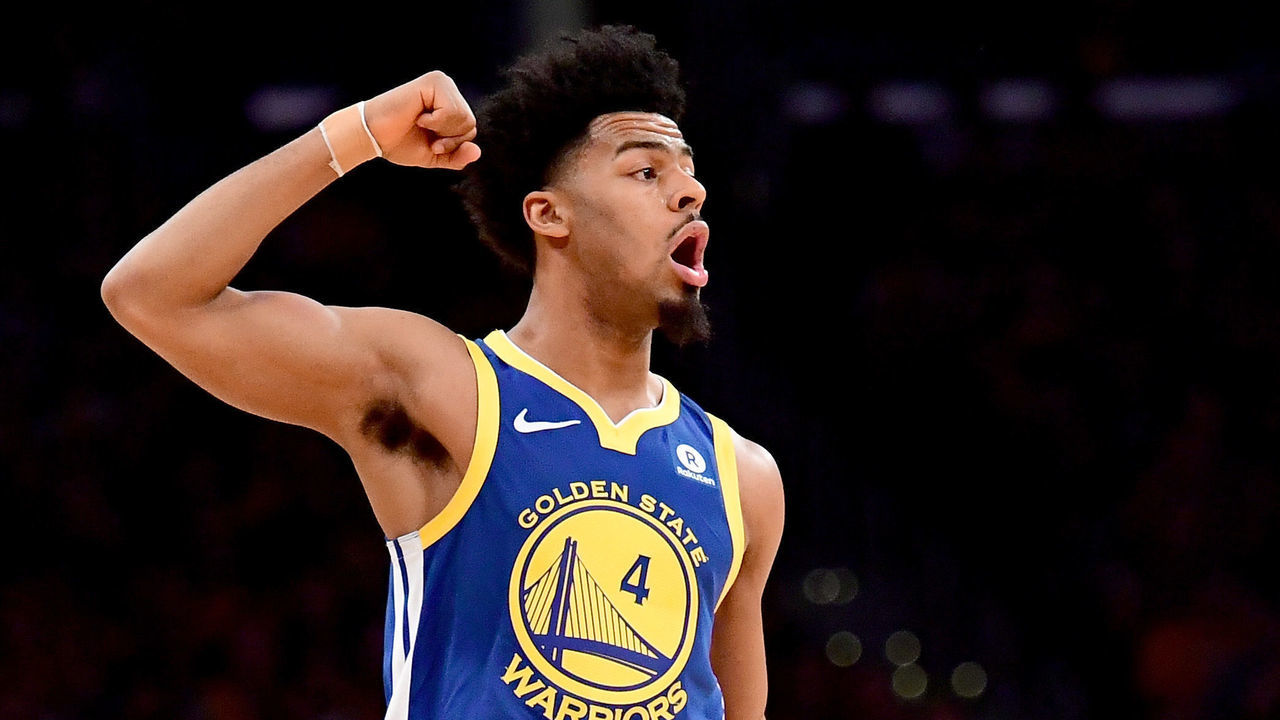 LOS ANGELES, CA - DECEMBER 18: Quinn Cook #4 of the Golden State Warriors calls out in the first quarter against the Los Angeles Lakers at Staples Center on December 18, 2017 in Los Angeles, California.
