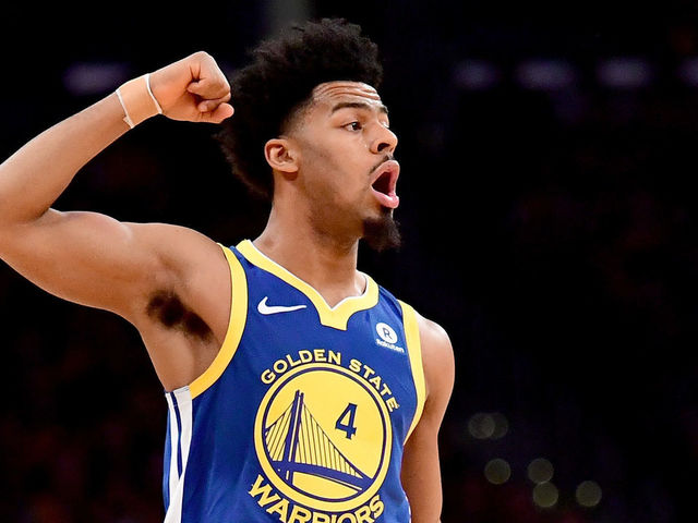 LOS ANGELES, CA - DECEMBER 18: Quinn Cook #4 of the Golden State Warriors calls out in the first quarter against the Los Angeles Lakers at Staples Center on December 18, 2017 in Los Angeles, California.