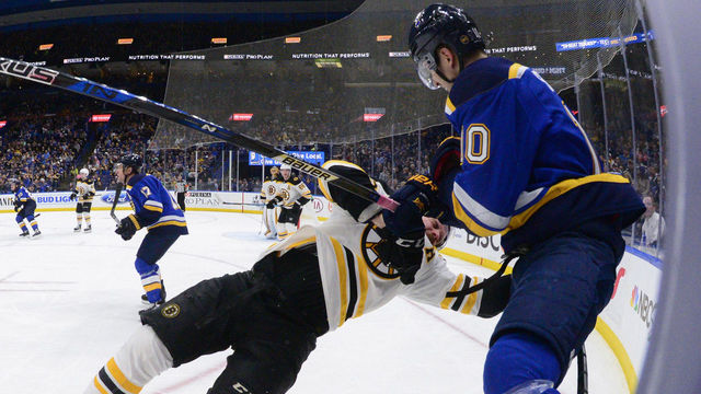 Blues' Schenn avoids suspension for hit to head of Bruins' Krejci