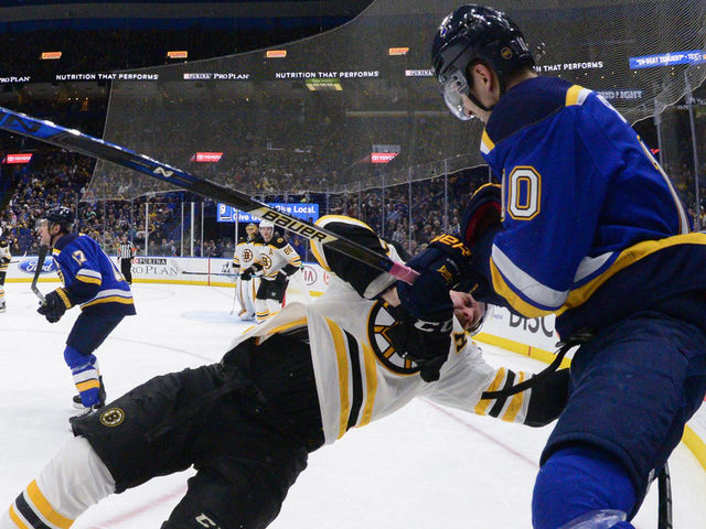Blues' Schenn avoids suspension for hit to head of Bruins' Krejci