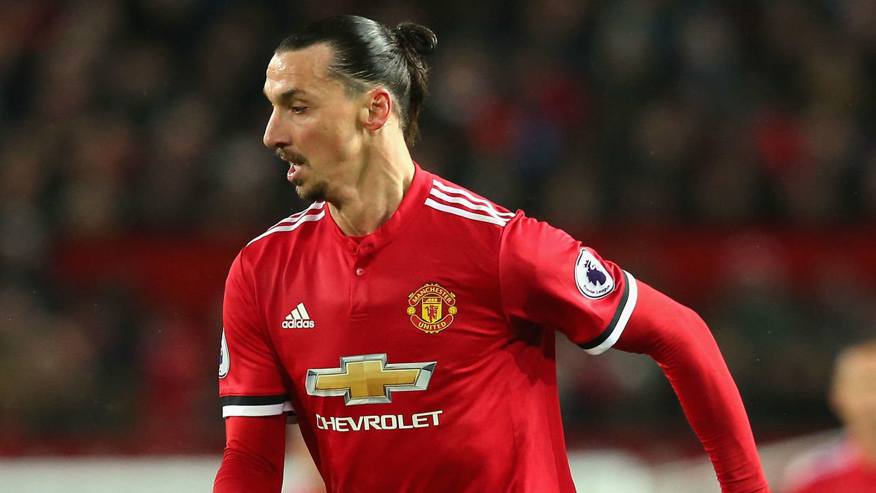 MANCHESTER, ENGLAND - NOVEMBER 25: Zlatan Ibrahimovic of Manchester United runs with the ball during the Premier League match between Manchester United and Brighton and Hove Albion at Old Trafford on November 25, 2017 in Manchester, England.