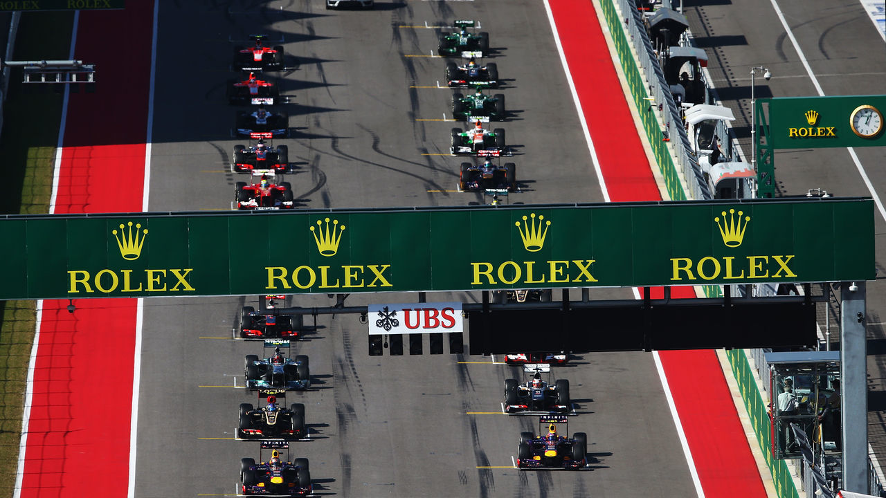 AUSTIN, TX - NOVEMBER 17: The grid prepares to start as the red lights go out at the start of the United States Formula One Grand Prix at Circuit of The Americas on November 17, 2013 in Austin, United States.