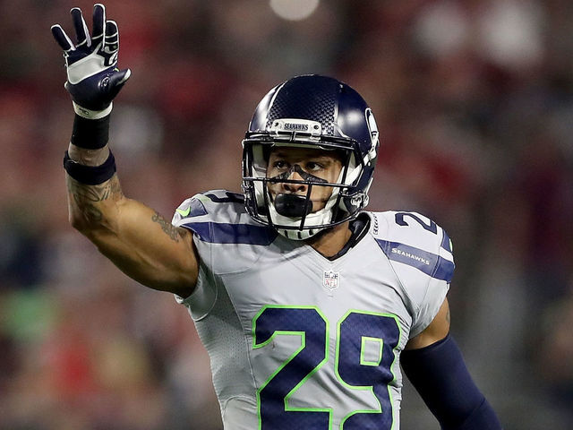 Seattle Seahawks free safety Earl Thomas ends holdout