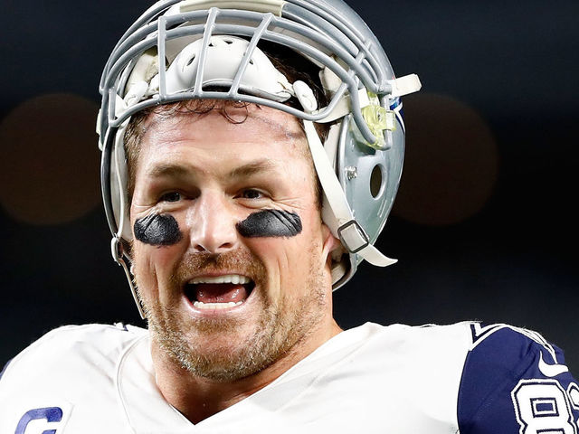ARLINGTON, TX - NOVEMBER 30: Jason Witten #82 of the Dallas Cowboys smiles during warm-ups before the football game against the Washington Redskins at AT&T Stadium on November 30, 2017 in Arlington, Texas.