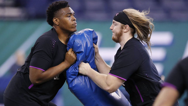 INDIANAPOLIS, IN - MARCH 02: Oklahoma offensive lineman Orlando Brown (L) and Humboldt State offensive lineman Alex Cappa in action during the 2018 NFL Combine at Lucas Oil Stadium on March 2, 2018 in Indianapolis, Indiana.