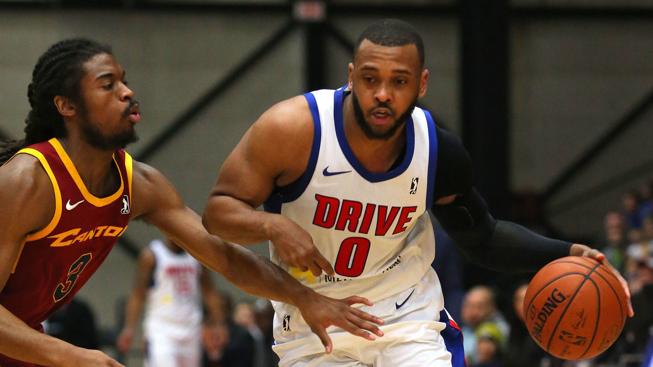 GRAND RAPIDS, MI - JANUARY 6: Zeke Upshaw #0 of the Grand Rapids Drive brings the ball up court against the Canton Charge at The DeltaPlex Arena for the NBA G-League on JANUARY 6, 2018 in Grand Rapids, Michigan. Mandatory Copyright Notice: Copyright 2018 NBAE