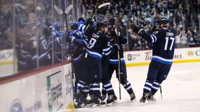 Jets clinch playoff spot with shootout win vs. Predators