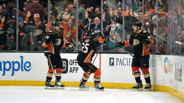 Playoff Percentages: Ducks, Avs gain ground in tight Western race